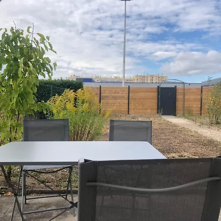 Chill And Sun, 2 Calme Avec Terrasse Et Parking Apartamento *