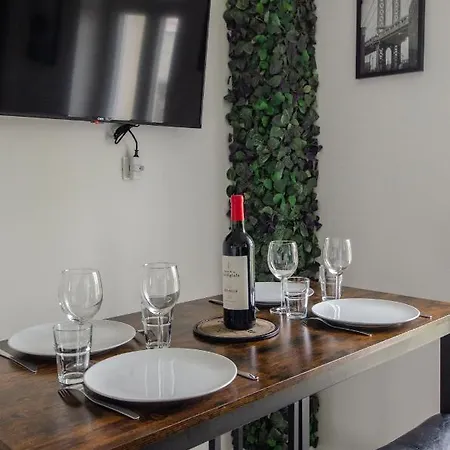 Chill And Sun, 2 Calme Avec Terrasse Et Parking Apartamento