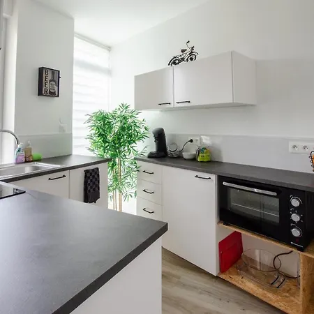 Chill And Sun, 2 Calme Avec Terrasse Et Parking *