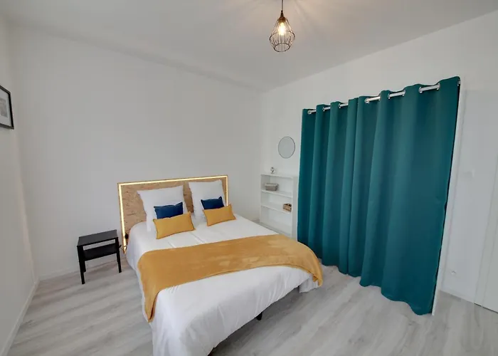 Lägenhet Chill And Sun, 2 Calme Avec Terrasse Et Parking *