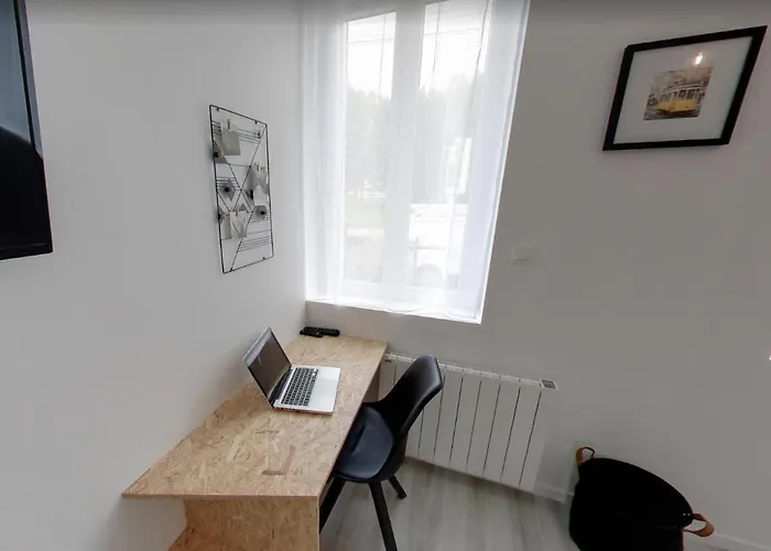 Chill And Sun, 2 Calme Avec Terrasse Et Parking Apartament *