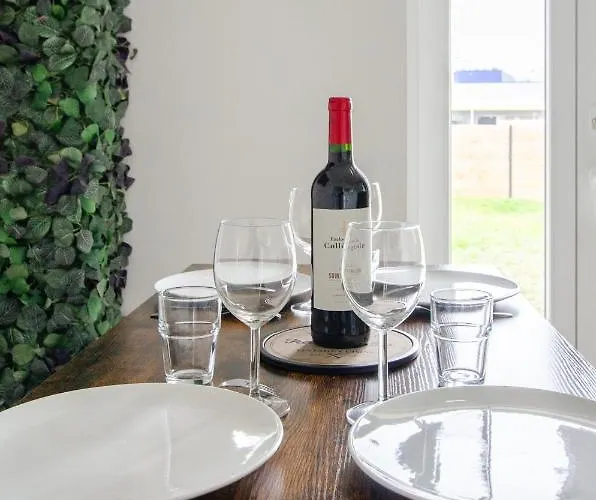 Chill And Sun, 2 Calme Avec Terrasse Et Parking