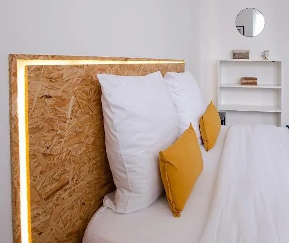 Lägenhet Chill And Sun, 2 Calme Avec Terrasse Et Parking *